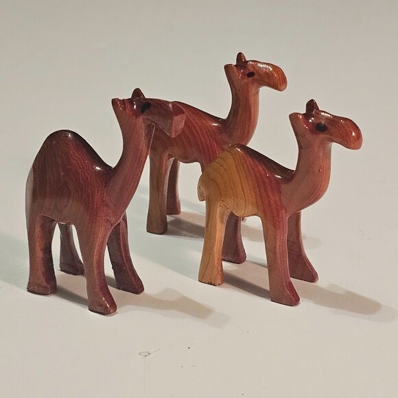 Hand Carved Wooden Camels 3 Pc Christmas Nativity Pieces 2" Tall And Long - Picture 3 of 12